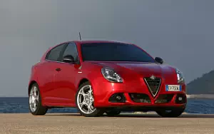 Cars wallpapers Alfa Romeo Giulietta Quadrifoglio Verde - 2014