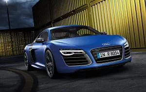 Cars wallpapers Audi R8 V10 plus - 2012