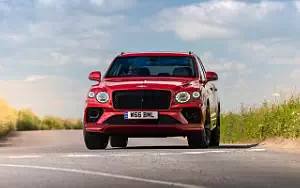Cars wallpapers Bentley Bentayga Hybrid First Edition (Dragon Red) UK-spec - 2021