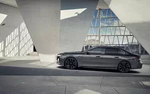 Cars wallpapers BMW M760e xDrive - 2022