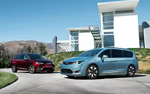 Cars wallpapers Chrysler Pacifica Limited - 2016