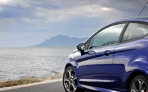 Cars wallpapers Ford Fiesta ST 3door - 2013