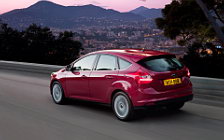 Cars wallpapers Ford Focus Hatchback 5-door - 2011