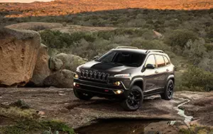 Cars wallpapers Jeep Cherokee Trailhawk - 2013