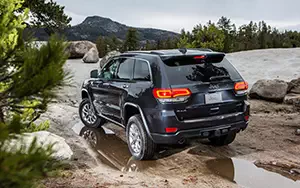 Cars wallpapers Jeep Grand Cherokee Limited - 2013