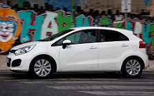 Cars wallpapers Kia Rio 5door White - 2011