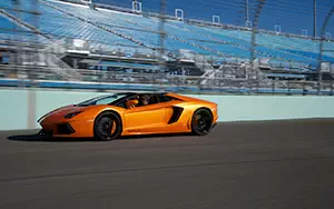 Cars wallpapers Lamborghini Aventador LP 700-4 Roadster - 2013