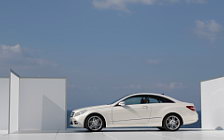 Cars wallpapers Mercedes-Benz E-class Coupe AMG Sport Package - 2009