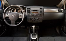 Cars wallpapers Nissan Versa - 2011