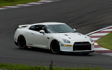 Cars wallpapers Nissan GT-R - 2011