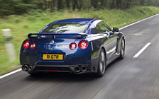 Cars wallpapers Nissan GT-R - 2011