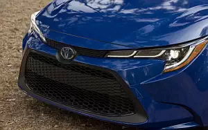 Cars wallpapers Toyota Corolla LE Hybrid Sedan US-spec - 2019