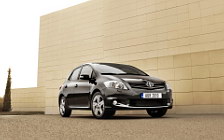 Cars wallpapers Toyota Auris - 2010