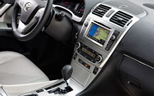 Cars wallpapers Toyota Avensis - 2011