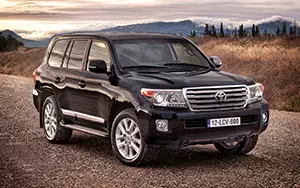 Cars wallpapers Toyota Land Cruiser 200 - 2012