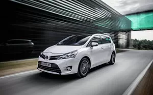 Cars wallpapers Toyota Verso - 2013