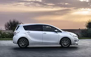 Cars wallpapers Toyota Verso - 2013