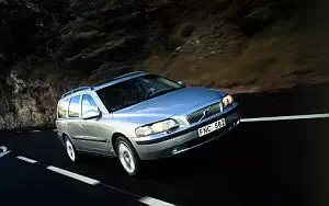 Cars wallpapers Volvo V70 - 2001