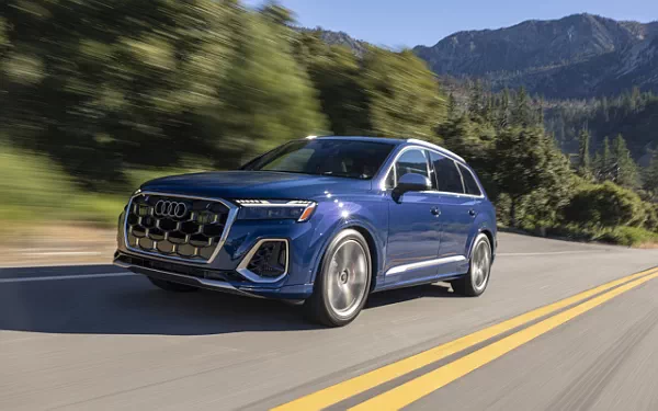 Cars wallpapers Audi SQ7 TFSI (Ascari Blue Metallic) US-spec - 2025