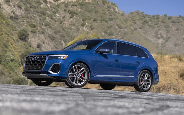 Cars wallpapers Audi SQ7 TFSI (Ascari Blue Metallic) US-spec - 2025