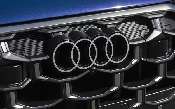 Cars wallpapers Audi SQ7 TFSI (Ascari Blue Metallic) US-spec - 2025