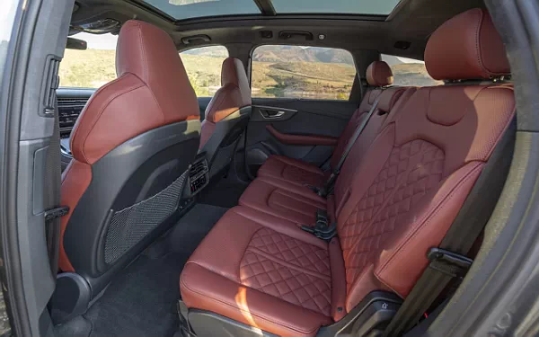 Cars wallpapers Audi SQ7 TFSI Black Optic Package (Daytona Grey) US-spec - 2025