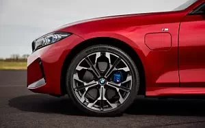 Cars wallpapers BMW 330e Touring M Sport - 2024