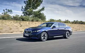 Cars wallpapers BMW i5 eDrive40 M Sport (Tanzanite Blue Metallic) - 2023