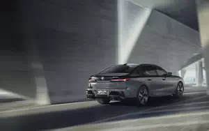 Cars wallpapers BMW M760e xDrive - 2022