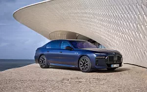 Cars wallpapers BMW i7 M70 xDrive (Frozen Tanzanite Blue) - 2023