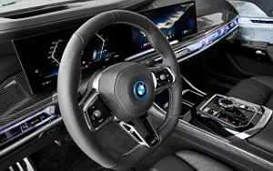 Cars wallpapers BMW i7 M70 xDrive (Two Tone Liquid Copper Sapphire Black) - 2023