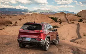 Cars wallpapers Jeep Cherokee Trailhawk - 2014