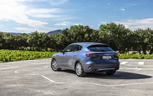 Cars wallpapers Maserati Levante GT Hybrid (Azzurro Astro) - 2021