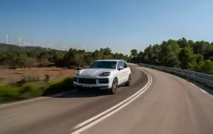 Cars wallpapers Porsche Cayenne S E-Hybrid (Carrara White Metallic) - 2023