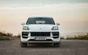 Cars wallpapers Porsche Cayenne Turbo E-Hybrid (Carrara White Metallic) - 2023