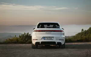 Cars wallpapers Porsche Cayenne Turbo E-Hybrid (Carrara White Metallic) - 2023