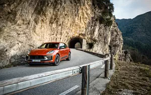 Cars wallpapers Porsche Macan T (Papaya Metallic) - 2022