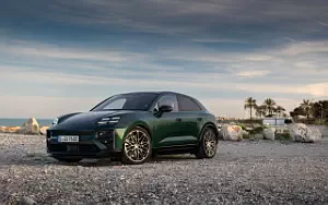 Cars wallpapers Porsche Macan Turbo (Porsche Racing Green Metallic) - 2024