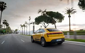 Cars wallpapers Porsche Macan Turbo (Speed Yellow) - 2024