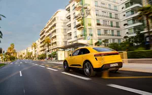 Cars wallpapers Porsche Macan Turbo (Speed Yellow) - 2024