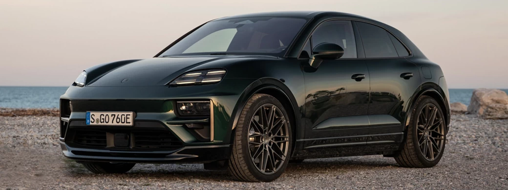 Cars desktop wallpapers Porsche Macan Turbo (Porsche Racing Green Metallic) - 2024 - Car wallpapers