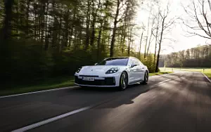 Cars wallpapers Porsche Panamera 4 E-Hybrid (Carrara White Metallic) - 2024