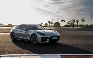 Cars wallpapers Porsche Panamera Turbo E-Hybrid (Dolomite Silver Metallic) - 2024