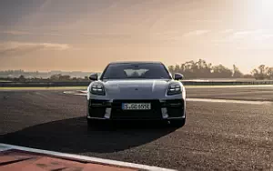 Cars wallpapers Porsche Panamera Turbo E-Hybrid (Dolomite Silver Metallic) - 2024