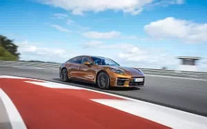 Cars wallpapers Porsche Panamera Turbo E-Hybrid (Madeira Gold Metallic) - 2024