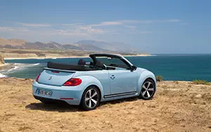 Cars wallpapers Volkswagen Beetle Cabriolet 60s Edition - 2012