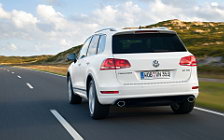 Cars wallpapers Volkswagen Touareg R-Line - 2011